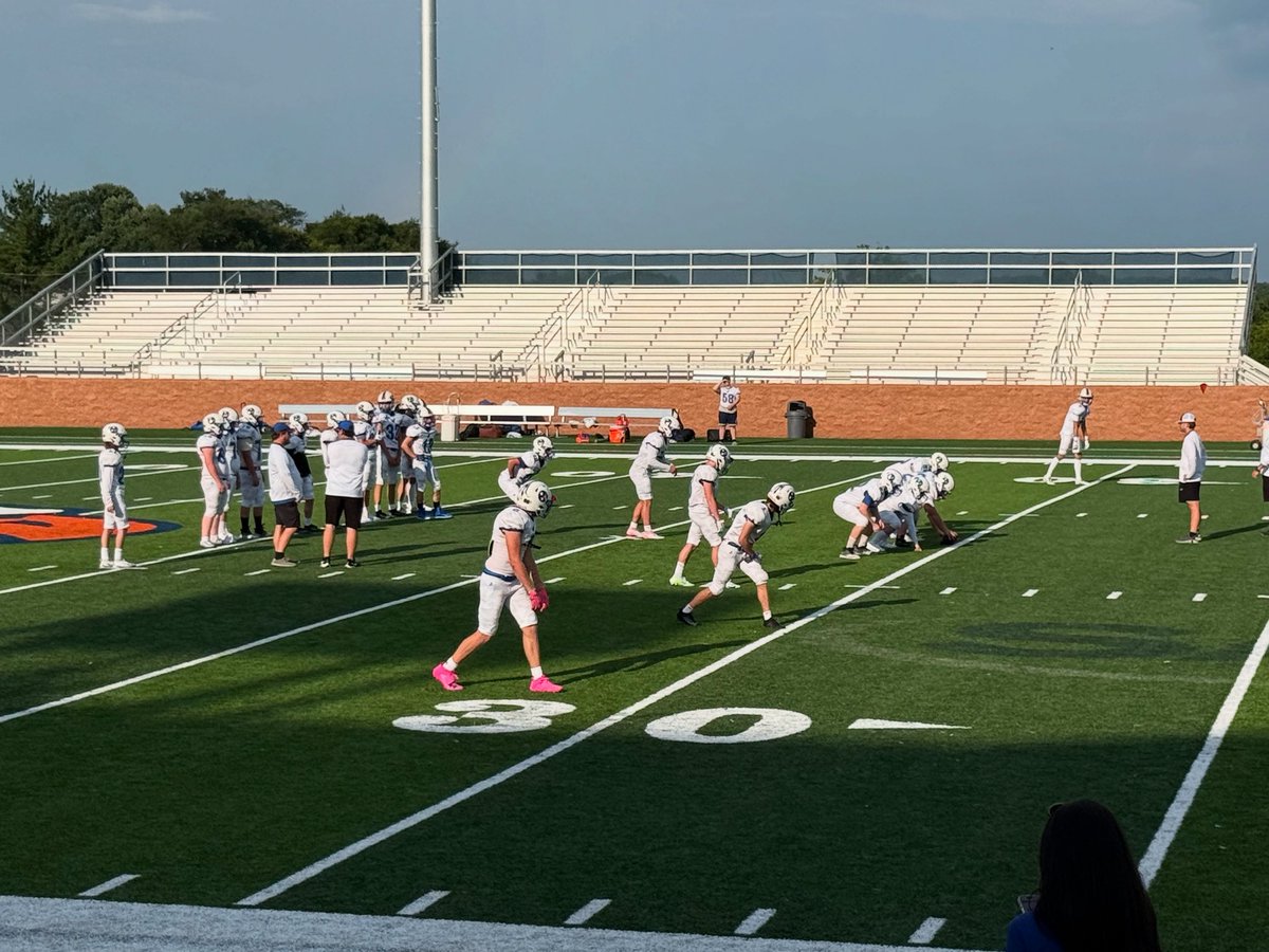 VolunteerTimes's tweet photo. Jellico High School vs Lakewsy Christian at Carson Newman. Campbell Co Cougars to take the field later tonight. https://t.co/19F5ZSf0lH