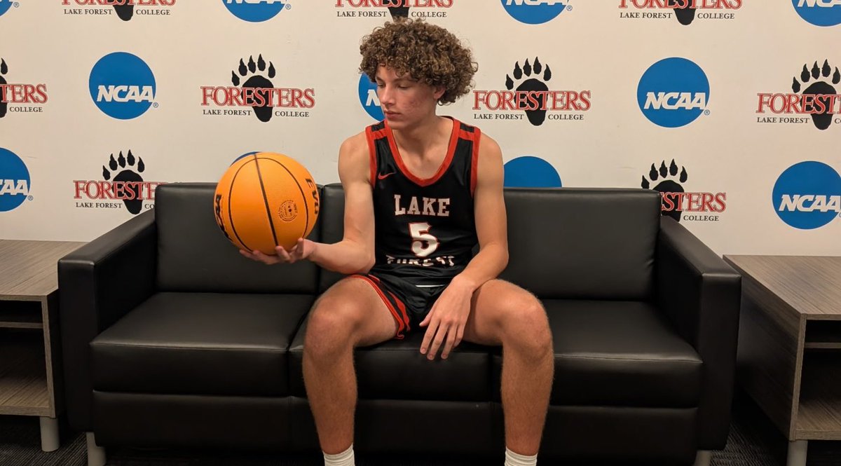 Jason_Drake_11's tweet image. Big thanks to @LFcoachGriggs for hosting me on an unofficial visit to Lake Forest College!