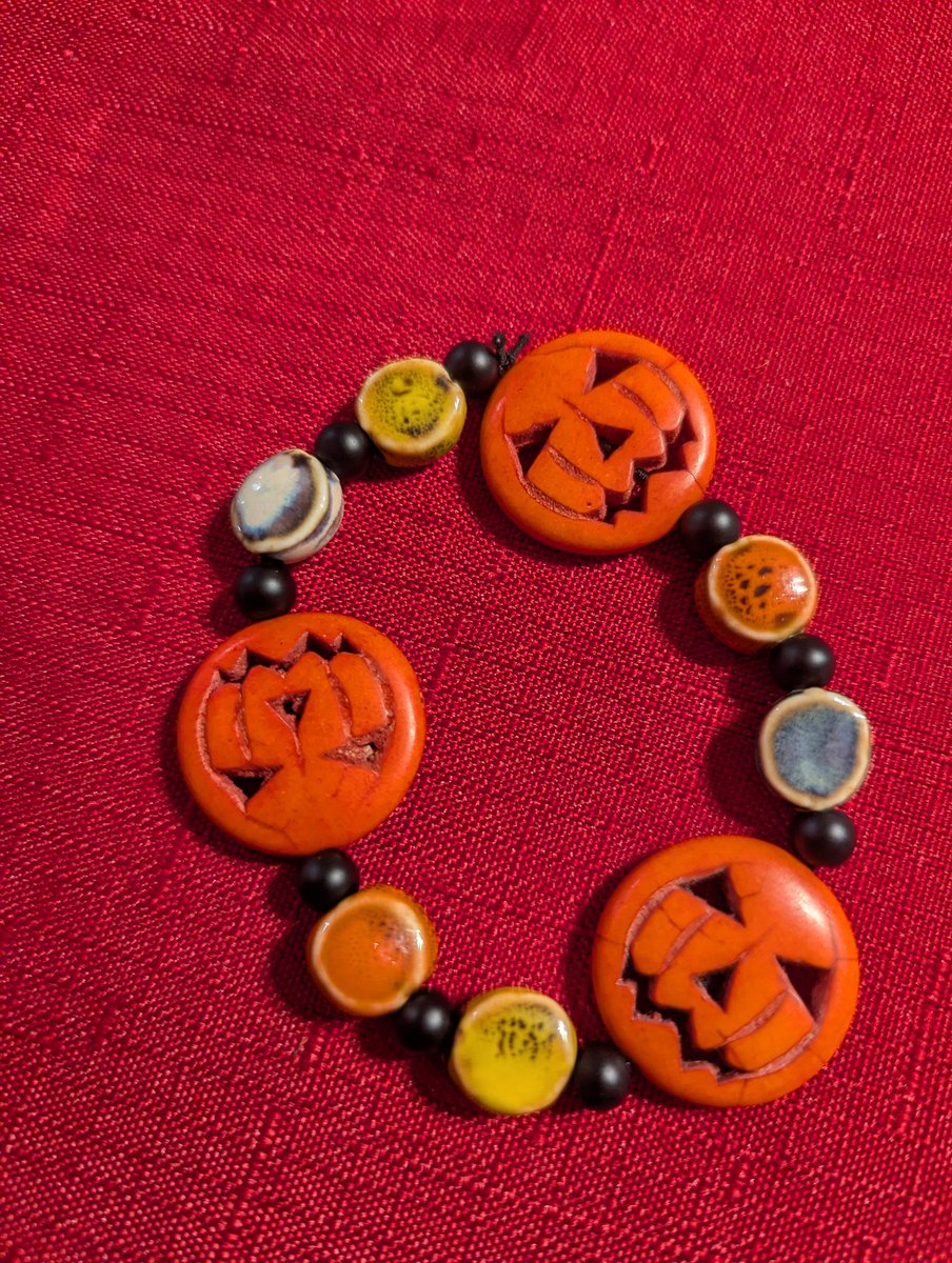 Look_its_Pat's tweet photo. Fall is almost here https://t.co/n8DKcbMlcj