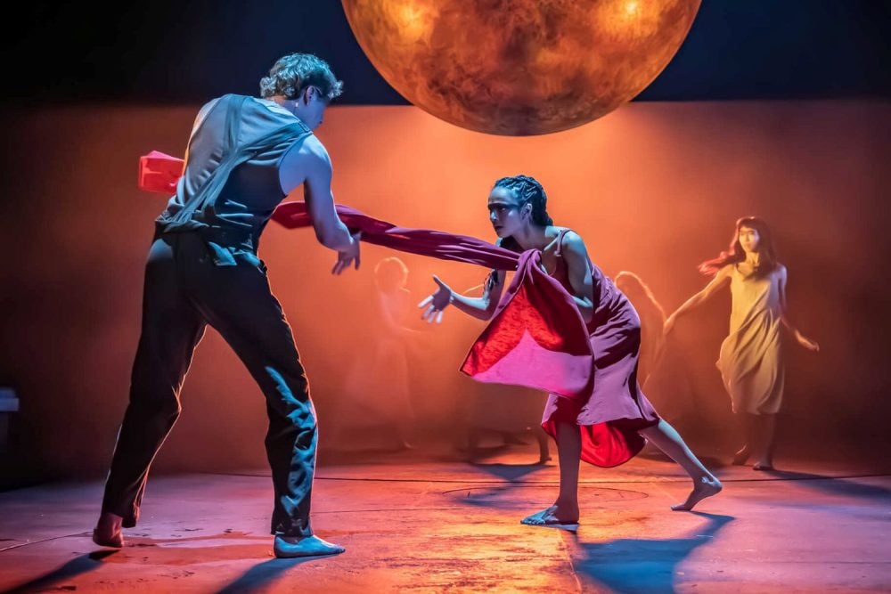 BrigitteUhrmann's tweet photo. #AWintersTale at #RSC is no tale of black &amp; white. #BertieCarvel and #JohnLight point out that both "brothers" have their demons. A strong Paulina and a pure Perdita move events towards reconciliation. Magical bear fight. Mystic sound carpet by @RhiannaCompton. https://t.co/Q0SQYdAX2g