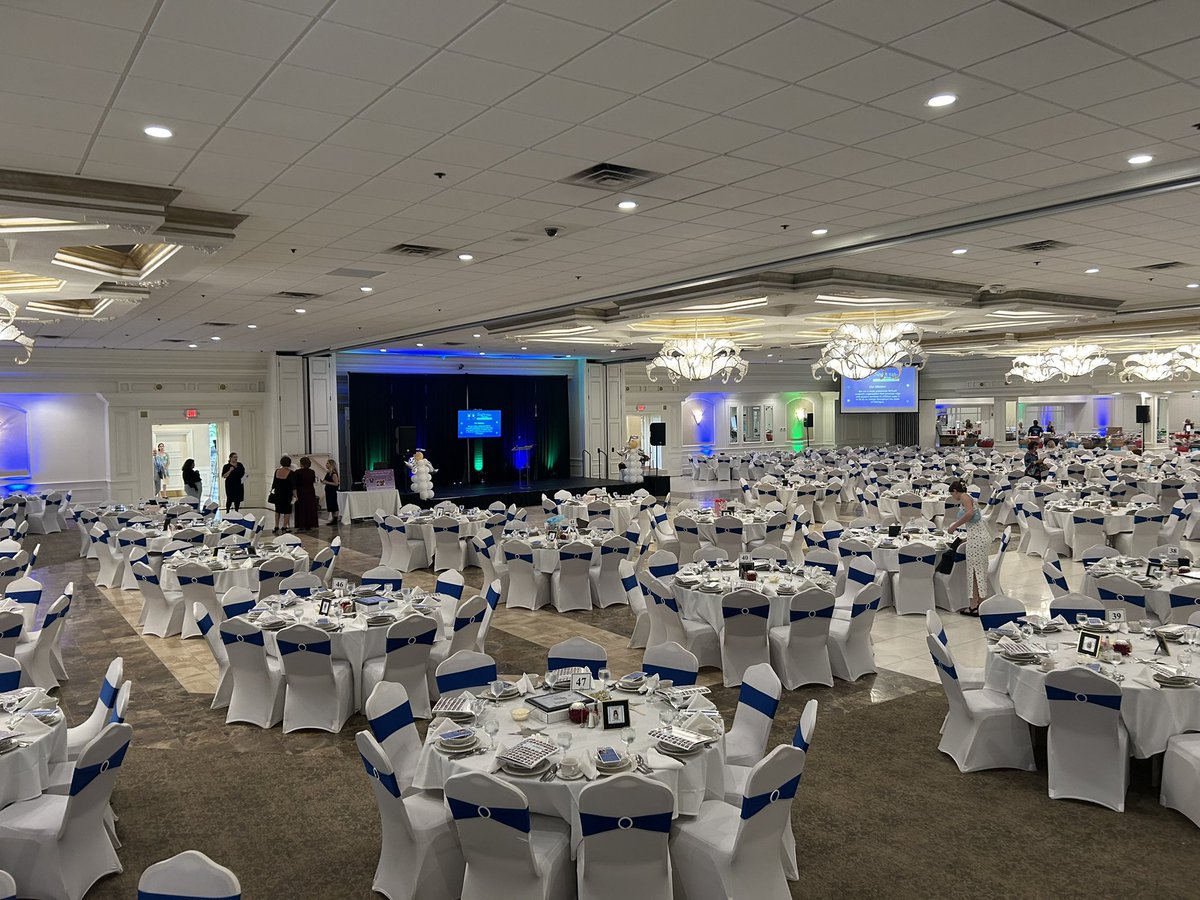 Stage is set, brushes ready, and the chairs are dressed better than I am. Behind every canvas is a cause. Tonight, we paint 4 courage, 4 confidence, and 4 every child walking a tougher road than most. Let’s raise some money and make some magic for Maggie’s Wigs 4 Kids! Lets go.