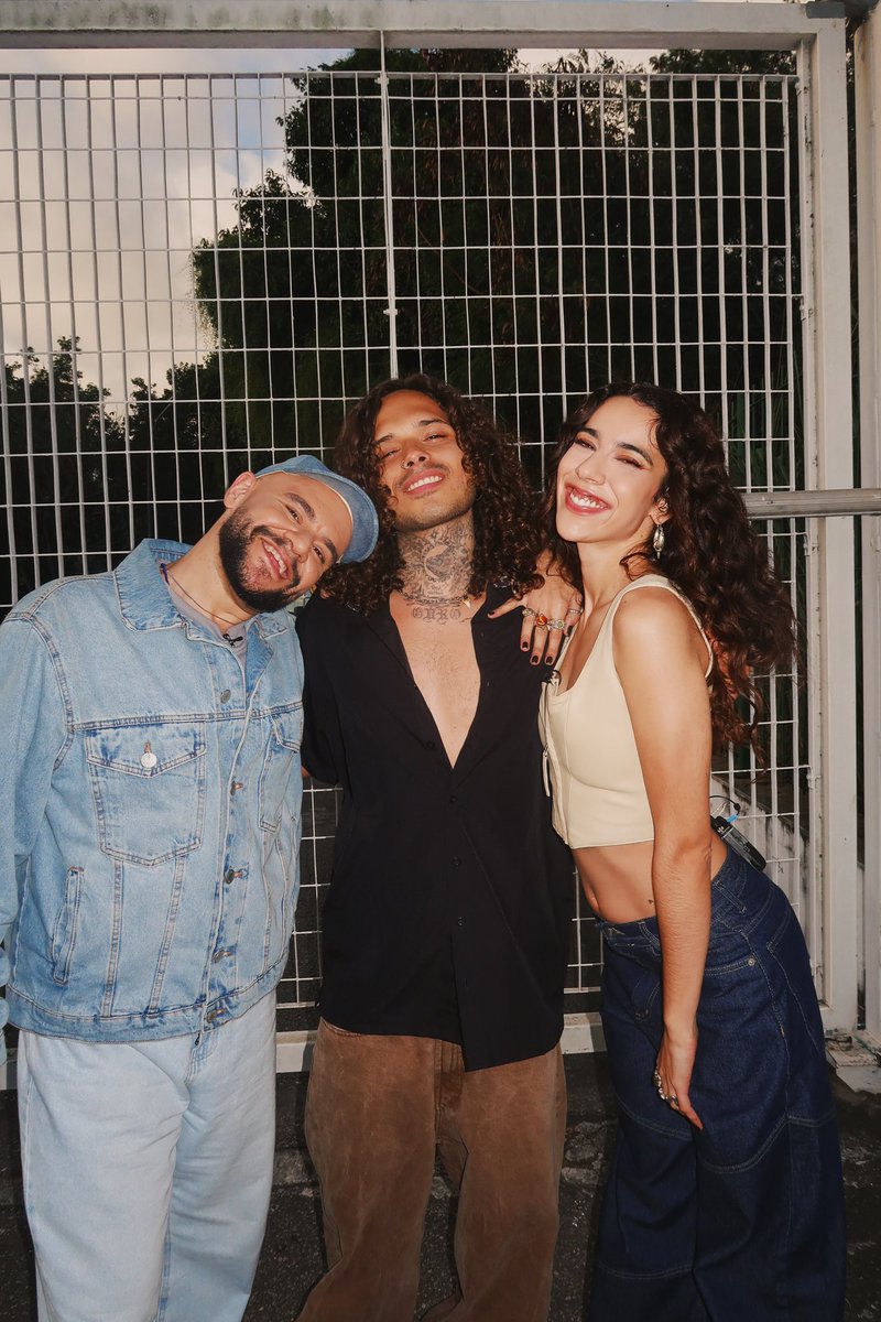 Que trio sensacional! 
Entregaram muito hoje e queremos mais heinnnnn 🤩

#TVZAoVivo