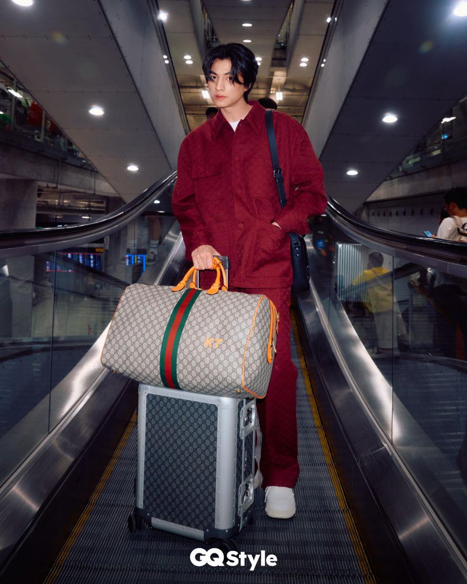 vanne_8's tweet photo. So handsome @gulfkanawut @gucci
#GucciPreFall25
#Gucci
#GulfBAGucci
#GucciXGulf
#GulfKanawut
#กลัฟคณาวุฒิ https://t.co/1XGPGsA5Zg