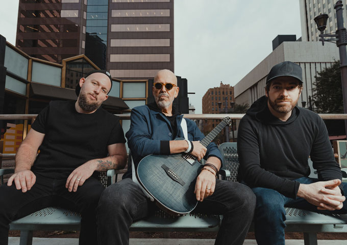 Jamsphere's tweet photo. Darryl Scotti and Big Yard are delivering soul, substance, and strength in their new track, "Better Day"! 🎶 #DarrylScotti #BigYard #BetterDay  #Americana  - https://t.co/1Gp0c3Nomm https://t.co/tu77ERE0hU