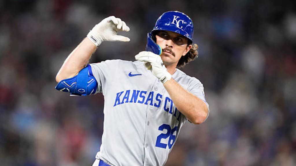SleeperRoyals's tweet photo. Adam Frazier has been BALLING ever since his return to Kansas City🔥

🔹AVG: .323
🔹OBP: .352
🔹H: 21
🔹RBI: 10

How we feeling about Frazier?😎 #FountainsUp https://t.co/vrAQfVJ3Eo