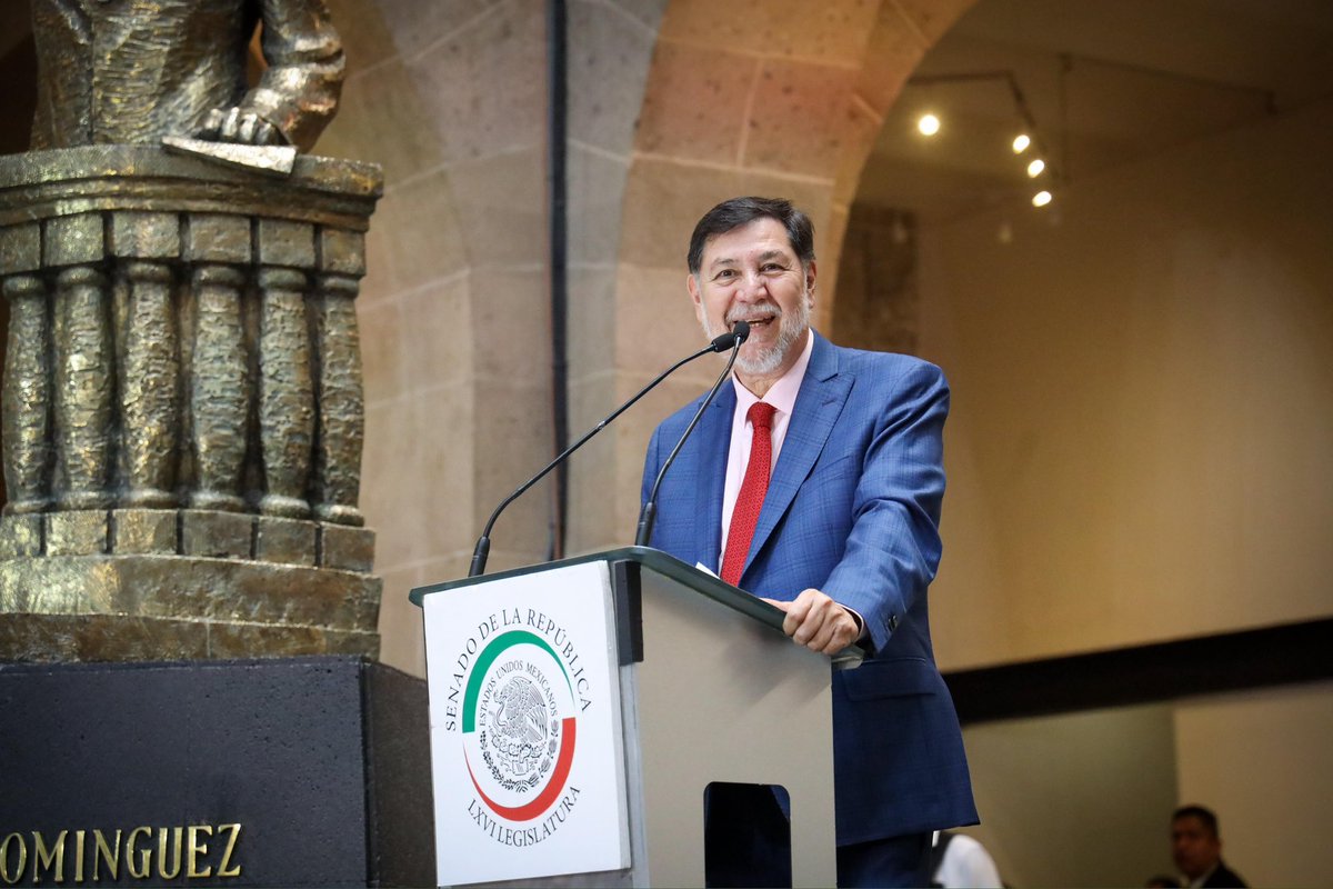 🔴🇲🇽 Quiero felicitar a mi querido compañero y amigo Senador <a href="/fernandeznorona/">Fernández Noroña</a> por la presentación de su Informe de Actividades Legislativas como Presidente de la Mesa Directiva del <a href="/senadomexicano/">Senado de México</a>. 

Reconozco la gran labor que hizo durante este primer año.