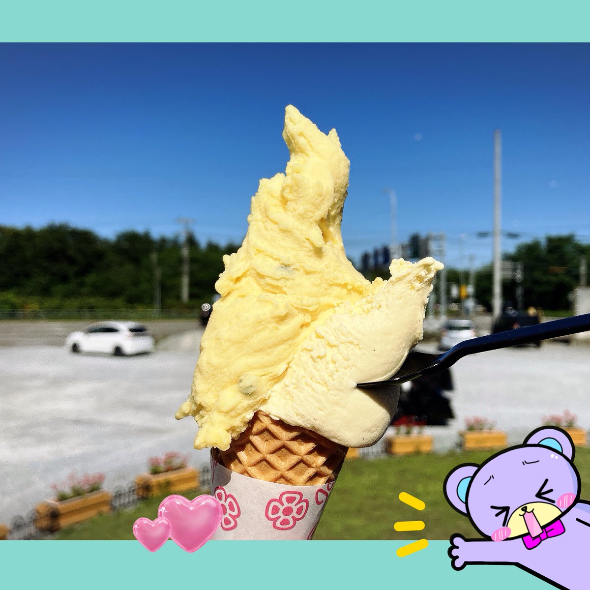 お昼だよー✨✨✨
⁡
お墓参りの途中で夫が食べた
ジェラートダブル☆何ちゃらバニラ
（名前忘れた😂w）＋パッションフルーツ
⁡
フルーツの方はさっぱり南国の味
バニラは濃厚で深みがあって必殺
1口味見したところ…おーいしーい🙌🎉
⁡
午後も楽しみましょー☺️🌈✨✨✨