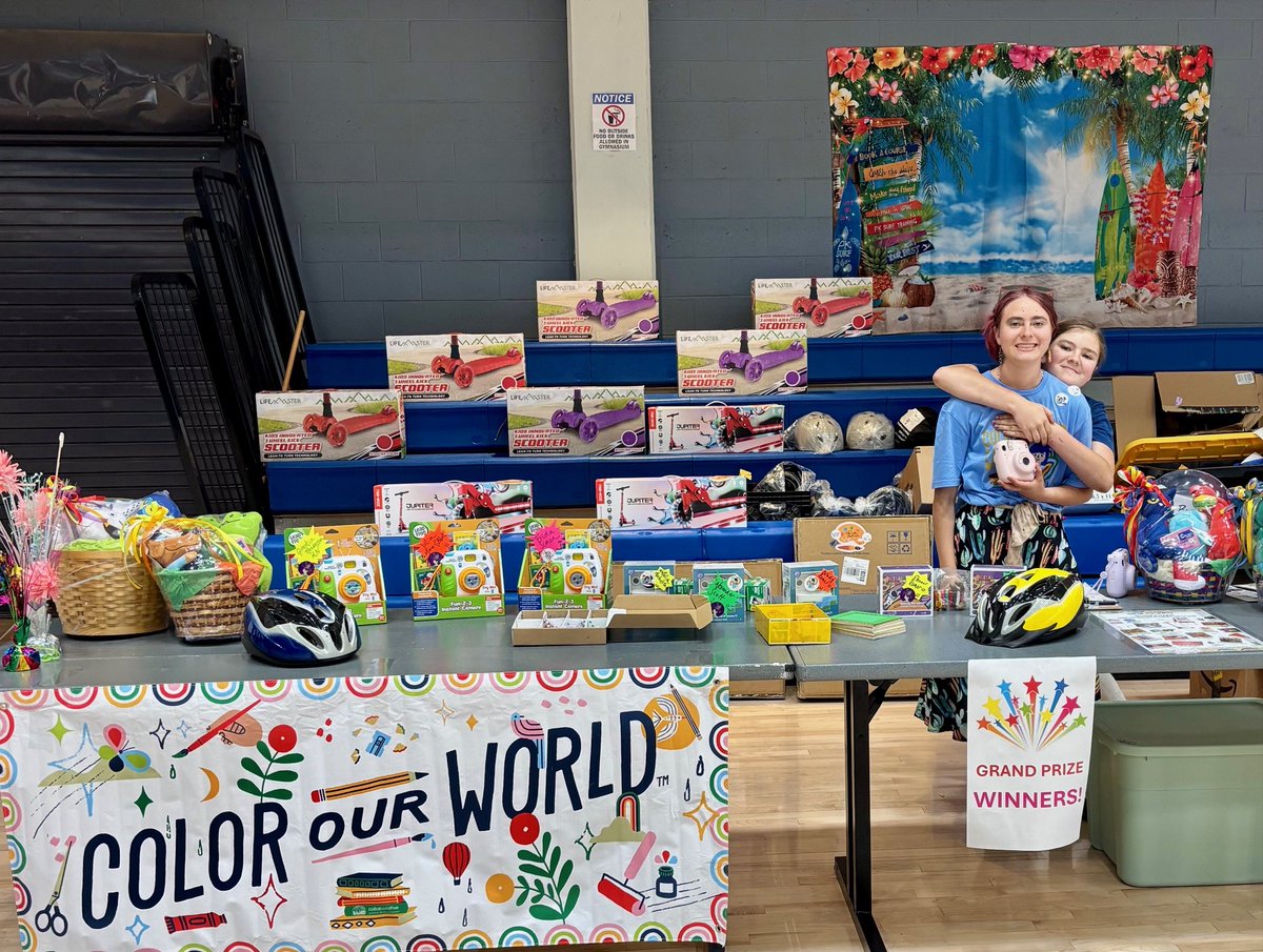 sfpl's tweet image. #ColorOurWorld: A Summer to Remember!
The Santa Fe Public Library’s 2025 #SummerReadingProgram, Color Our World, wrapped up with a vibrant, all-ages celebration at the Genoveva Chavez Community Center -- and what a party it was!