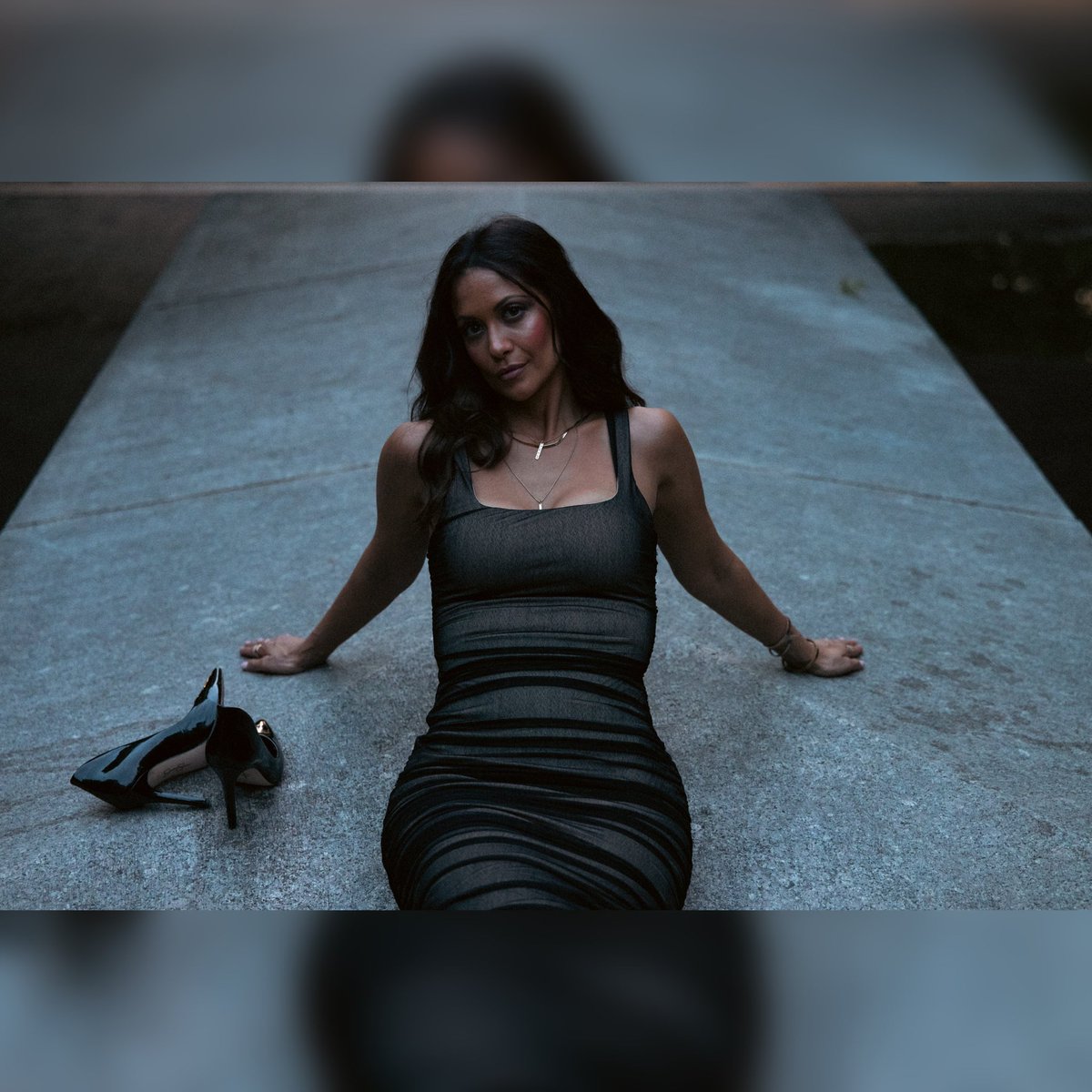 KatieMcCarty2's tweet photo. Thank you so much @andrewwhitlatchphotography 📸 You are such an incredible photographer and I’m so grateful to have worked with you on this shoot!Loved your concept for this and had so much fun working with you on it!Thank you @studio_s_jewelry @silver_girl_jewelry @lulusdotcom https://t.co/vggqU5vEqG