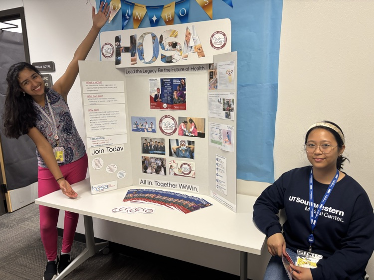 GCCA_PHX's tweet photo. Today we turned the halls into a one-stop shop for all things clubs with our Club Crawl! Whether into athletics 🏅academics/career 🎓 creative hobbies 🎨 or gaming 🎮there’s a place for EVERYONE at CA! #PhoenixOn https://t.co/4hXhMF5KyT