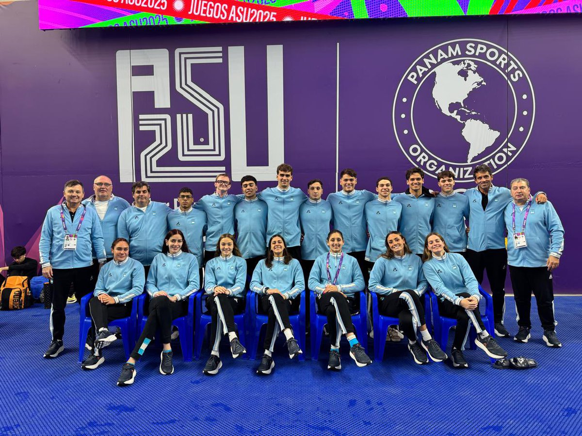 albicelesteilu's tweet photo. IMPRESIONANTE. 👏🏻

Esa palabra define el desempeño del equipo argentino 🇦🇷 de natación en los Panamericanos Jr de #ASU2025.

GANARON ¡16! de las 40 medallas que suma la delegación albiceleste en Asunción. 6 de las 7 doradas son de ellos. 

Qué team, felicitaciones a todos! https://t.co/c2fx2x7w9D