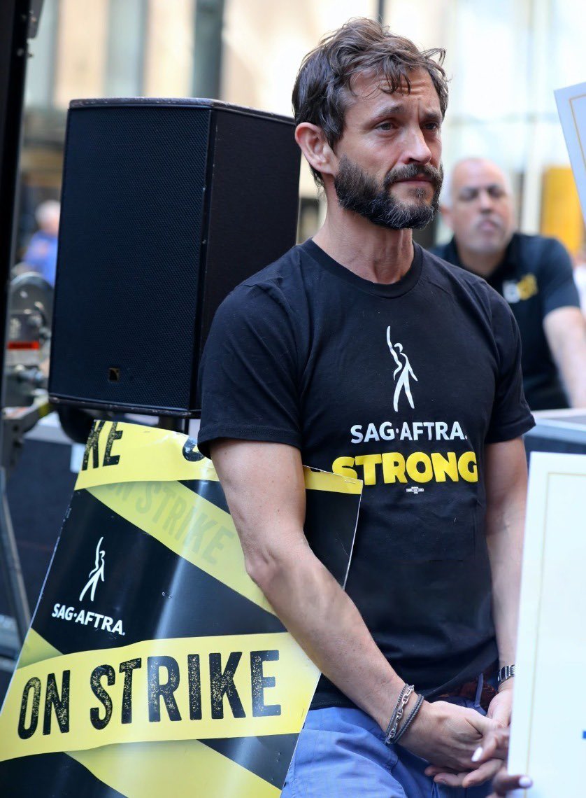 Hugh Dancy ❀ (@dancyarchive) on Twitter photo 