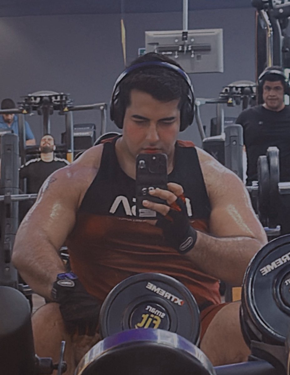 AlexRWells1's tweet photo. Hoy se sudó 💪🏼💀 https://t.co/bkJZSCsb4y