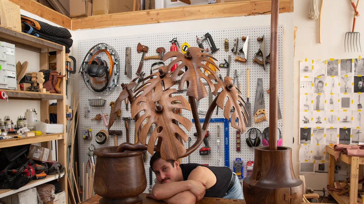 printmag's tweet image. The sculptor Raul de Lara reflects on his identity as a Mexican immigrant and his love of wood as a material. Read the interview at PRINT l8r.it/xjXU
Words: Charlotte Beach @scarlettepeach
Images: Courtesy of the Artist @rauldelaraa
#print #printmagazine #woodworking