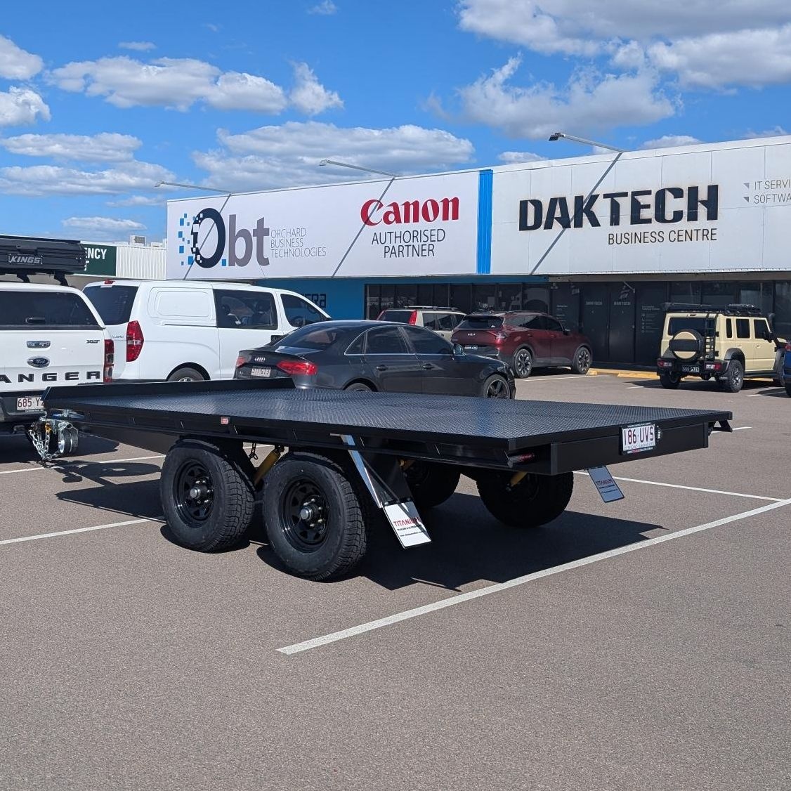 The glow-up continues — and now it’s rolling out of the office! 🚐✨
Check out DakTech’s brand-new trailer for the mobile office, ready to bring tech solutions straight to you.