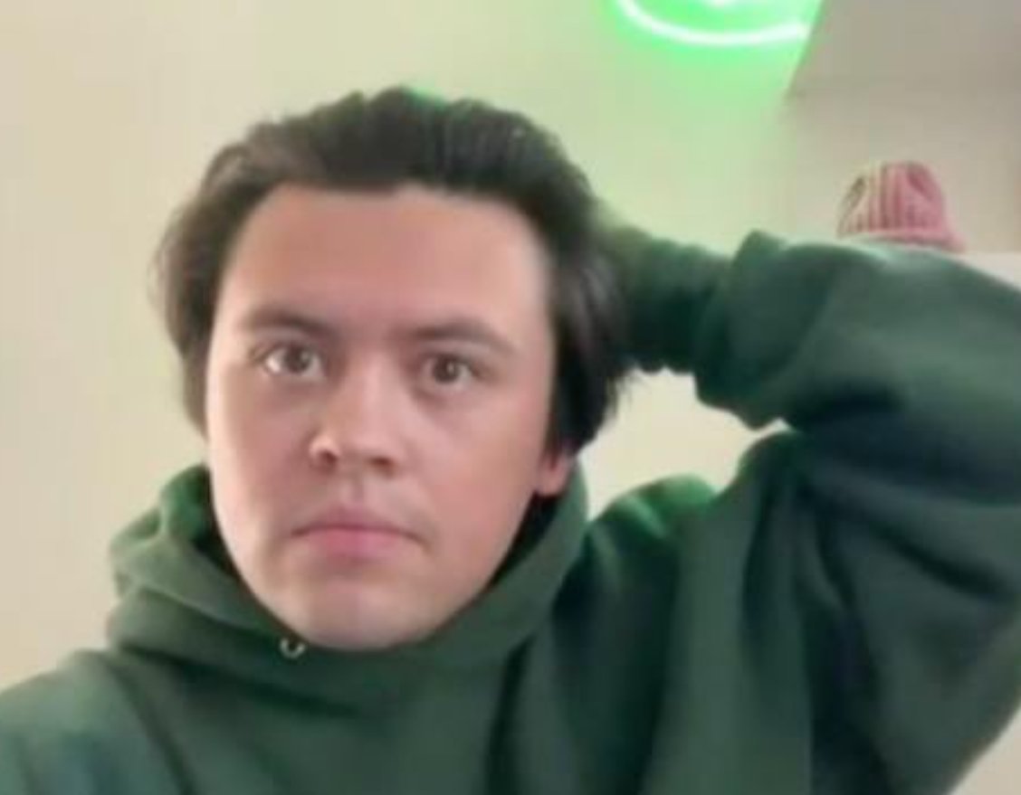shayzxbt's tweet photo. anddd.. yall said indians are scammers 
what is this mongral peterbot mix lookin guy doing 

" is there a delay 🤓" lemme turn on bundlers 

literally rugged the fk outa this coin lollll 
G1DXVVmqJs8Ei79QbK41dpgk2WtXSGqLtx9of7o8BAGS https://t.co/cRxYkR4ZMu