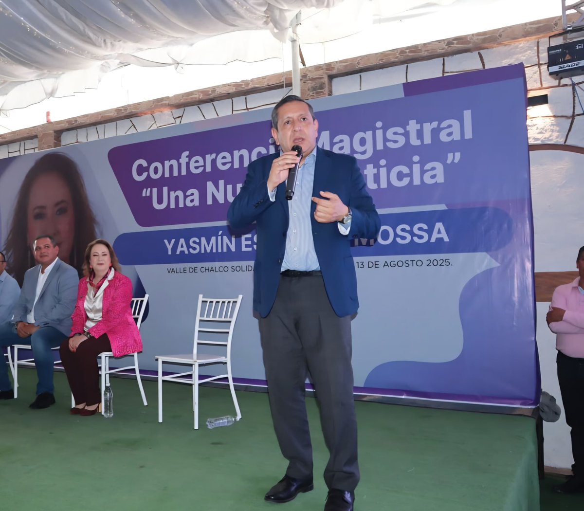 mgdohector's tweet photo. En Valle de Chalco acompañé a la ministra @YasminEsquivel_ en su conferencia y acto de agradecimiento, junto a juezas, jueces y magistrados electos. Un espacio que reafirma que la justicia se fortalece con unidad y cercanía. ⚖️🤝

#JusticiaCercana #HéctorMacedoGarcía https://t.co/ELu6ZIL051
