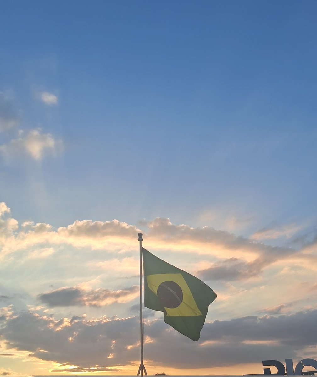 noronha_luciene's tweet photo. @BolsonaroSP #FreeBolsonaro 
#FreeBrasil https://t.co/NQnJ8P6Hgi