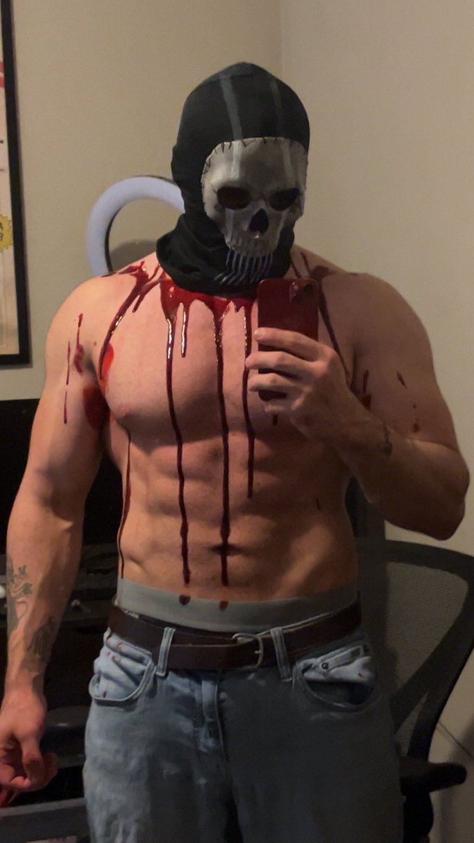 GoblinGhos81750's tweet photo. Alright freaks bloodied https://t.co/7SQgLus1fi