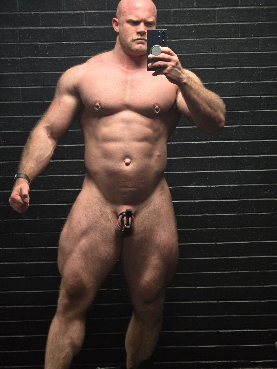 Himbo World tweet media