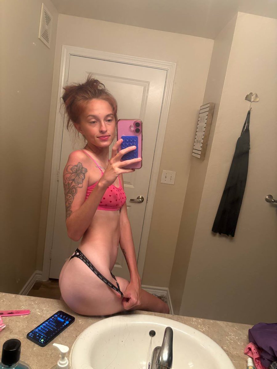 Where the paypigs 

Paypig
Sph
Humiliation 
Sub 
Dom
Femdom 
Findom