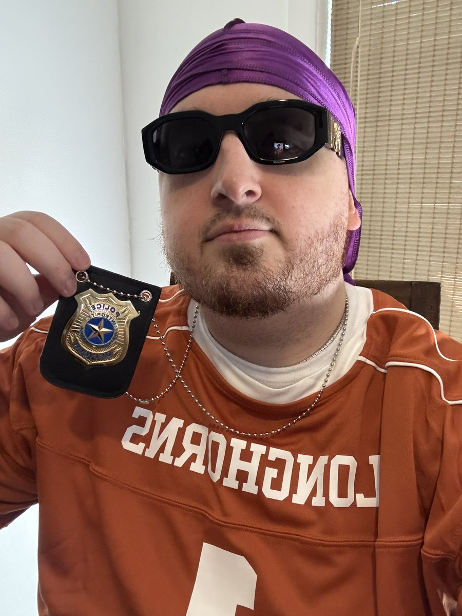 BigShiestyUnit's tweet photo. Don’t buy drugs frm me https://t.co/lHDSl3WvdD