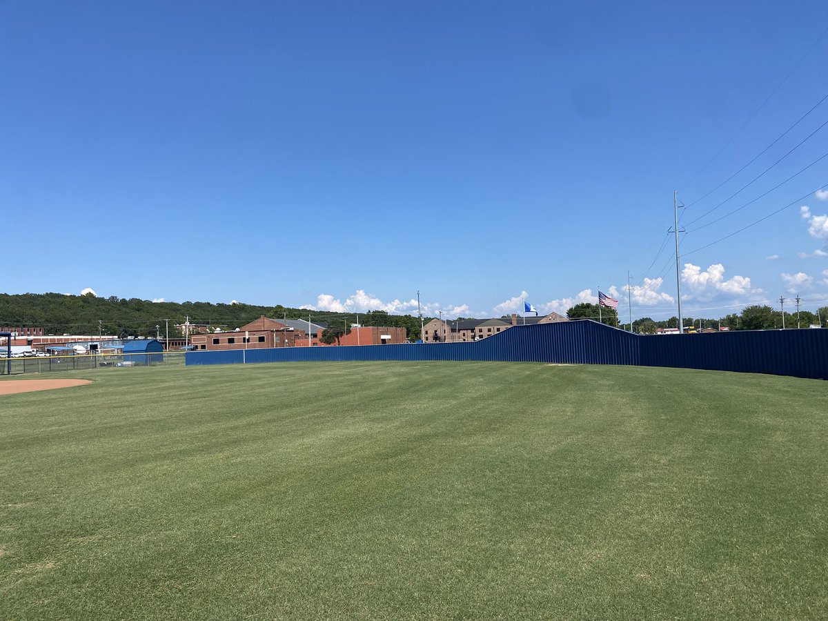 Anthony Whisenhunt (@coachanthony31) on Twitter photo Couple spots still filling in from the top dress, but we’re ready to roll.  Day 1 can’t get here soon enough! Couple spots still filling in from the top dress, but we’re ready to roll.  Day 1 can’t get here soon enough!