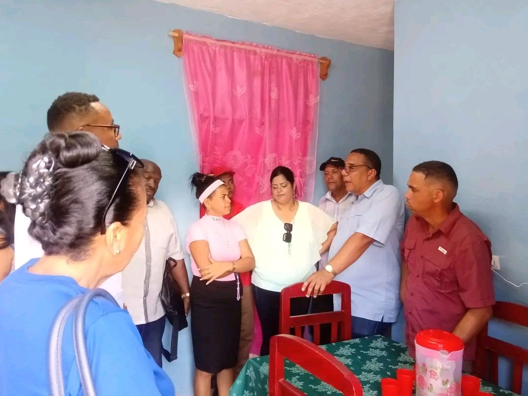 YarietMatos's tweet photo. Inaugurado oficialmente nuestro Hogar Materno, fueron días de mucho trabajo, pero satisface ver los resultados obtenidos, un reconocimiento  para la brigada de la EPCONS quienes supieron vencer cada desafío, para nuestra gente trabajamos, con voluntad y esfuerzo todo es posible. https://t.co/E9zAtTbUqP