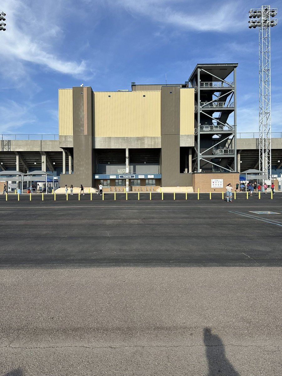 _SWatters_'s tweet image. It’s been many years since I’ve been in Ratliff Stadium. Brings back memories.