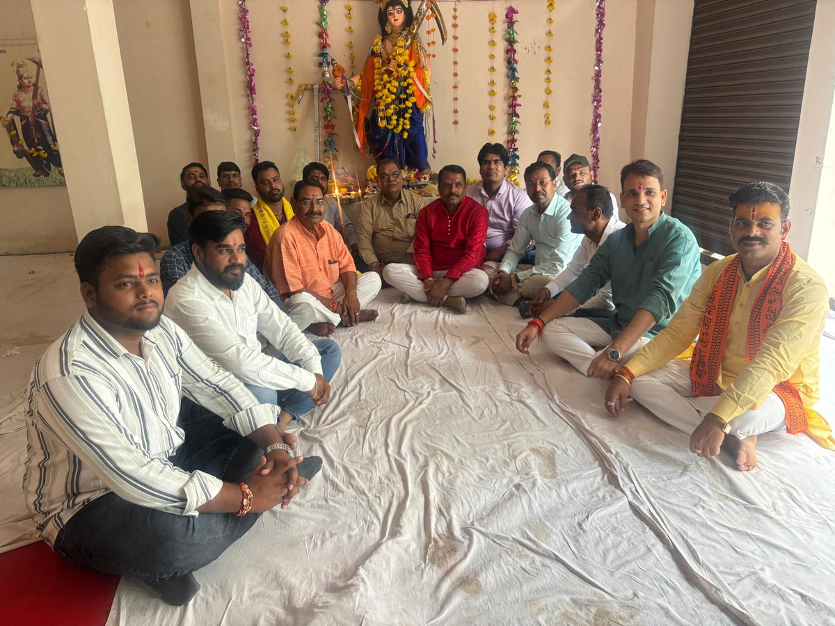 ram_vds's tweet photo. कृषि, कर्म व वैभव के देवता,किसानों के आरा��्य, प्रभु श्री कृष्ण जी के ज्येष्ठ भ्राता #हलधर भगवान #श्री_बलराम_जी की जयंती एवं #हलछठ के पावन अवसर पर आप सभी को हार्दिक हार्दिक बधाई और शुभकामनाएं..!🙏💐🚩
#बलराम_जयंती 
#जय_धरणीधर_जय_बलराम..
#balramjyanti https://t.co/2Xx6r8XCB1