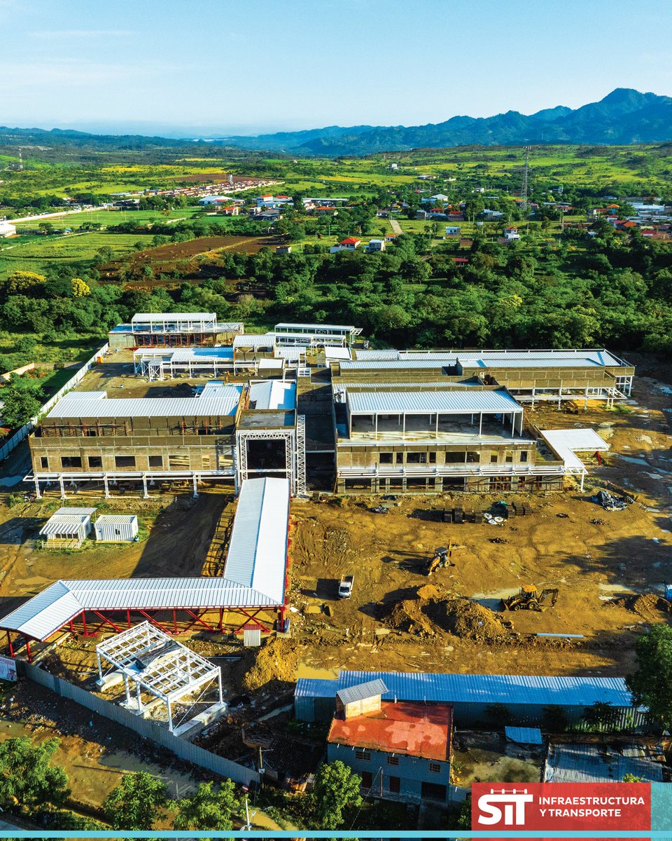 🏥 ¡La salud en el occidente avanza! 💙🤍💙 La presidenta Xiomara Castro, junto a autoridades del Gobierno de la Refundación, supervisó los avances del Hospital Básico de Ocotepeque, que ya cuenta con un 54% de progreso y estará listo a finales de 2025  #XiomaraCumple