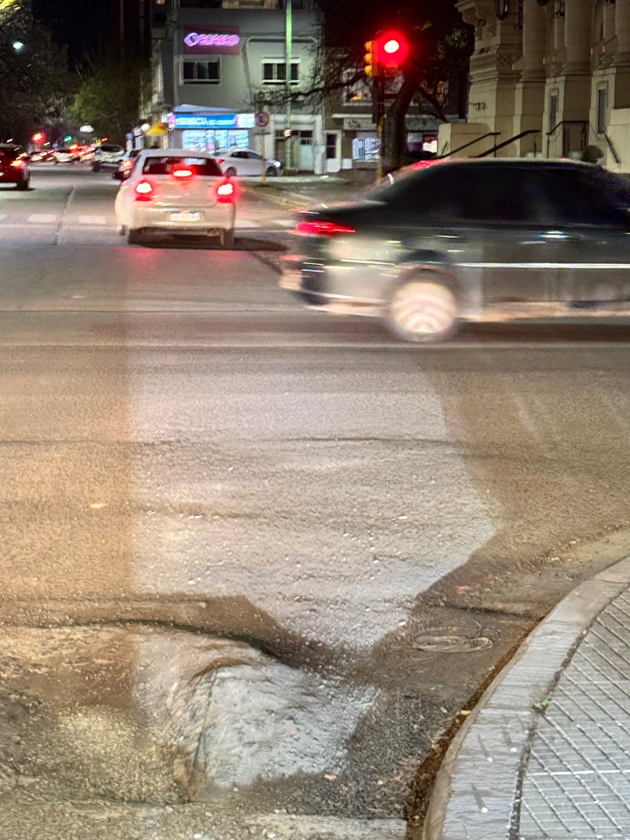 MartinVgonzalez's tweet photo. @MunicipioBahia @BahiaNoticias @labrujula24  

Alsina y dorrego ☄️ https://t.co/PzQqUeFl1j