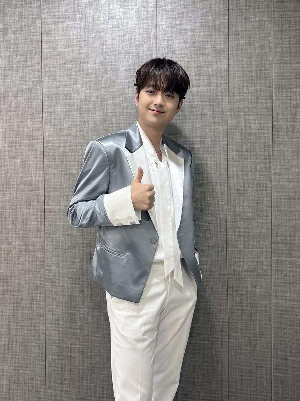 유승호부터 이찬원까지... 기부로 '선한 영향력' 실천하는 스타들 (출처 : 네이버 연예) naver.me/xGFivVAA  #이찬원