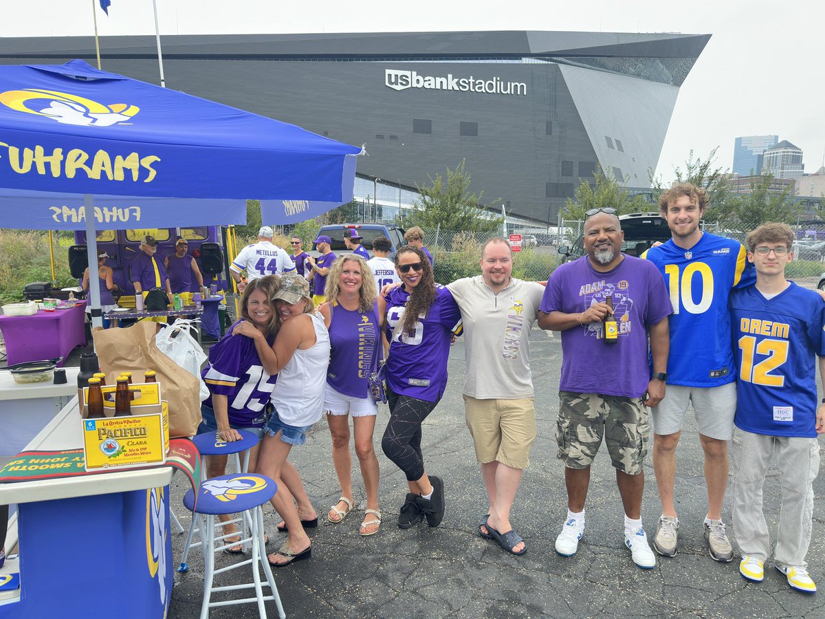 For those fans attending the <a href="/Vikings/">Minnesota Vikings</a> game vs <a href="/NewEnglandPatr/">New England Patriots</a> - stop by the Quarterback Tailgate lot and say hi!