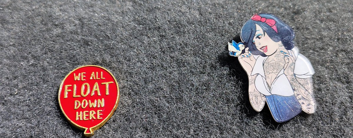 Dash flair to aide the day.
Woke up as the crooked neck lady, all cranky and crippled like the old lady I am.
Napped and lagged , and now ready to roll. Ready for the day.
Now 
Finally 😂