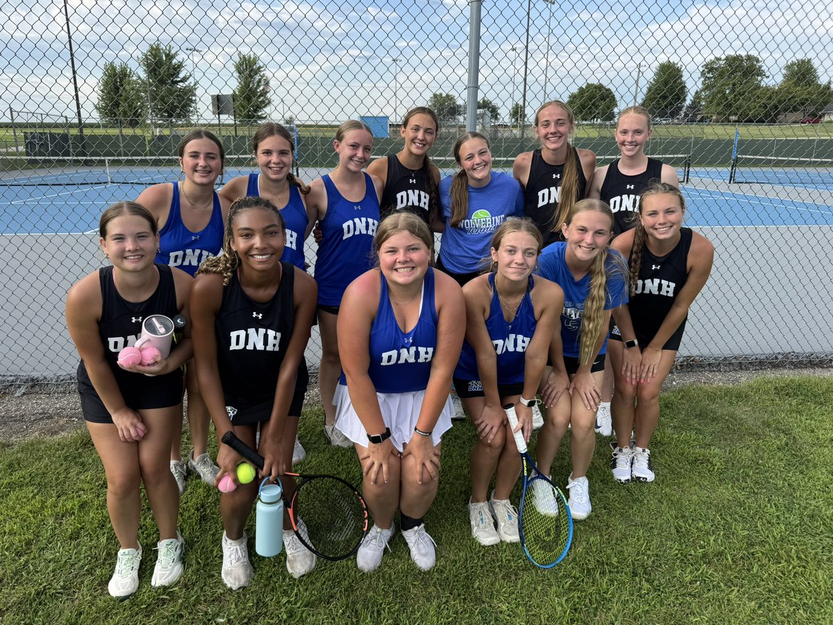 dnhgirlstennis's tweet photo. Such a fun day on the courts at today’s triangular, and we ended it with two more wins! I love spending my days with these girls, enjoying the laughter, the hustle, and the amazing growth they’ve made in such a short time. Thank you to everyone who came out to support the girls! https://t.co/sUFYXOIpEM