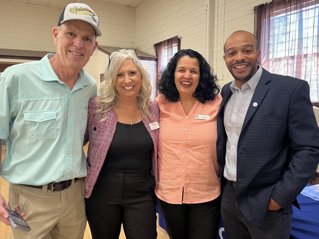 CaliforniaOSBA's tweet image. 🌄 On Aug 6, CalOSBA joined The Summit in San Andreas connecting rural business owners with state &amp;amp; federal leaders!

Team members Bob Adams &amp;amp; Shruti Narain shared insights on resiliency &amp;amp; funding. 📸 Shoutout to Isaiah Green, also representing CalOSBA!

#CalOSBA #SmallBizCA