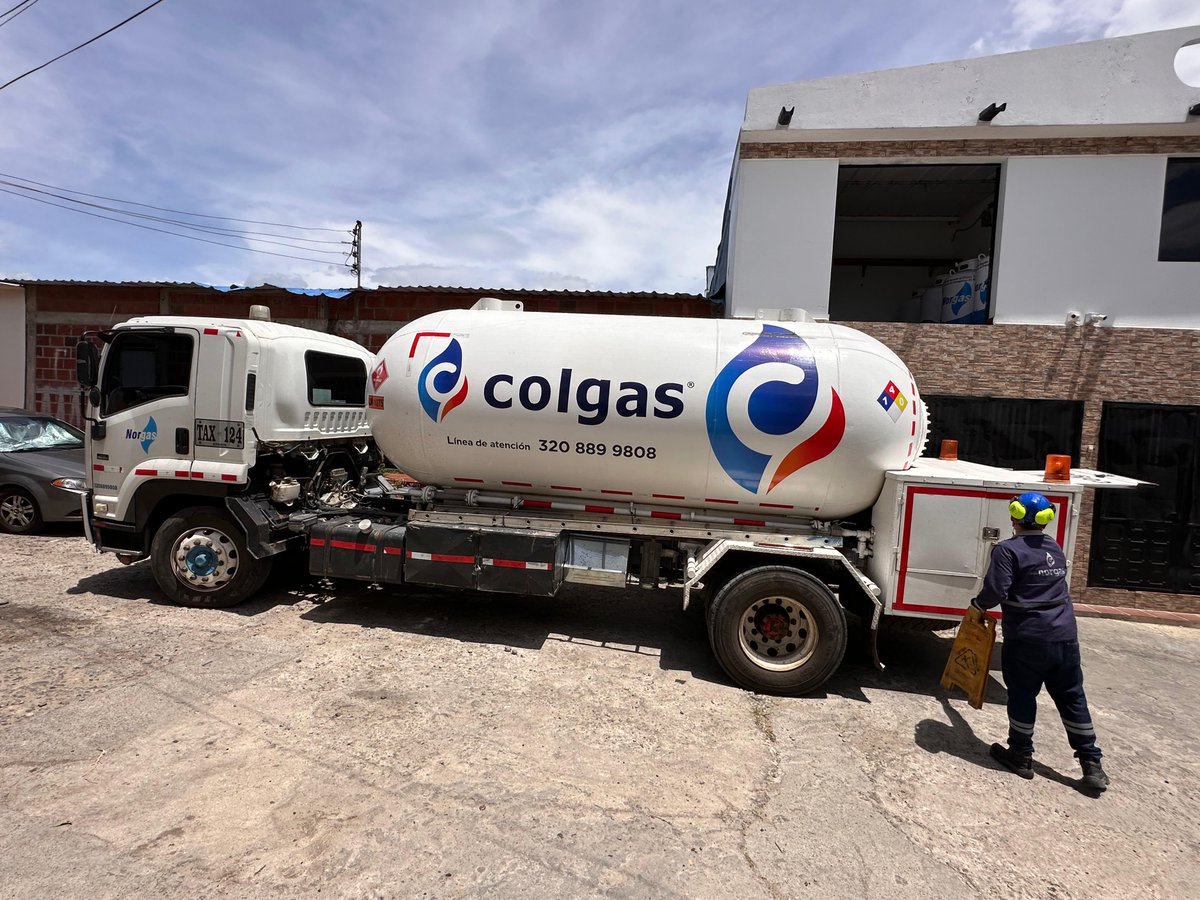 GasnovaCo's tweet photo. #PostalGLP 🚚 El #GLPaGranel es energía continua, segura y eficiente para industria, comercio y hogar. En carrotanques se suministra a los tanques estacionarios, impulsando productividad, bienestar y desarrollo. @Superservicios https://t.co/cGK8i88MZy