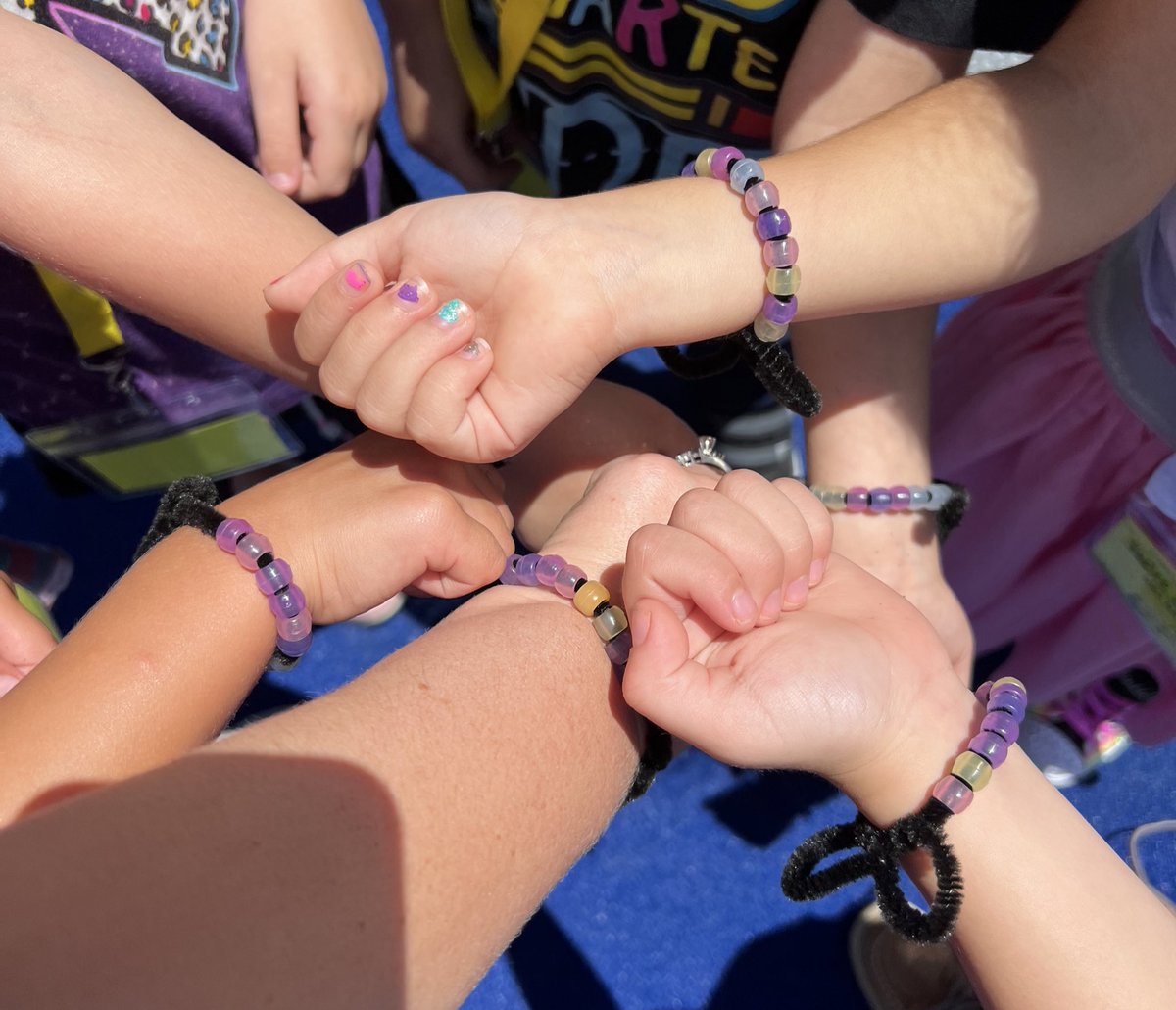 Magic Beads, oh so white! I make this wish with all my might. If another color does appear, I’m sure to have a great school year! 🩷 #firstdayfun #magicbeads #iteachk