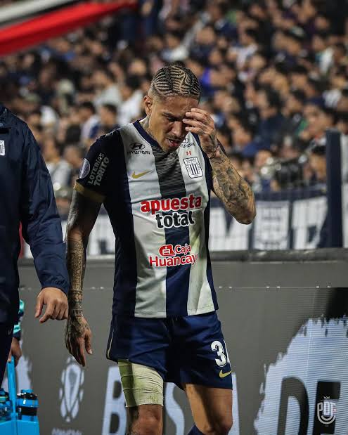 Ese vendaje o muslera de Paolo ya indicaba para mí una lesión o molestia previa.
De una Fatiga Muscular pasar a una Rotura Fibrilar hay un paso...