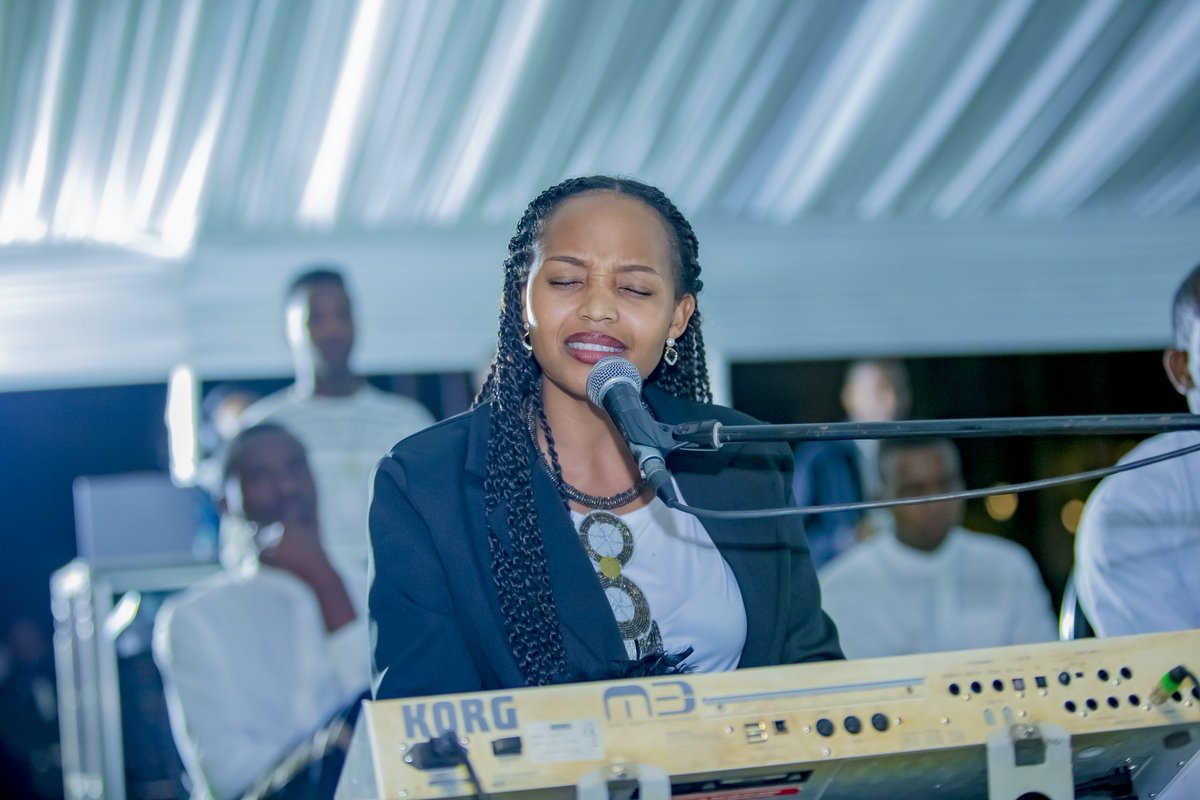 ARC - Reka tubahe statistique ya page yanyu. Abakurikira ARC Urunana  Nyarwanda France. igitsina gabo nibo benshi, bagize 86% naho abagore 14%  urubyiruko rukurikira kubwinshi bafite imyaka 25 kugera kuri 34 aba, image size:1200x800