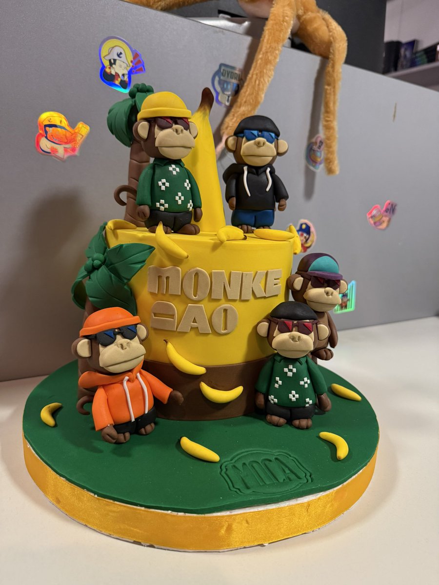Nico | Triton One | f0x17.sol (@f0x1777) on Twitter photo Happy 4th birthday <a href="/MonkeDAO/">MonkeDAO🍌</a> 
First meetup at <a href="/solx_ar/">SOLxAR</a> with our Argentine Monke 🇦🇷 Happy 4th birthday <a href="/MonkeDAO/">MonkeDAO🍌</a> 
First meetup at <a href="/solx_ar/">SOLxAR</a> with our Argentine Monke 🇦🇷