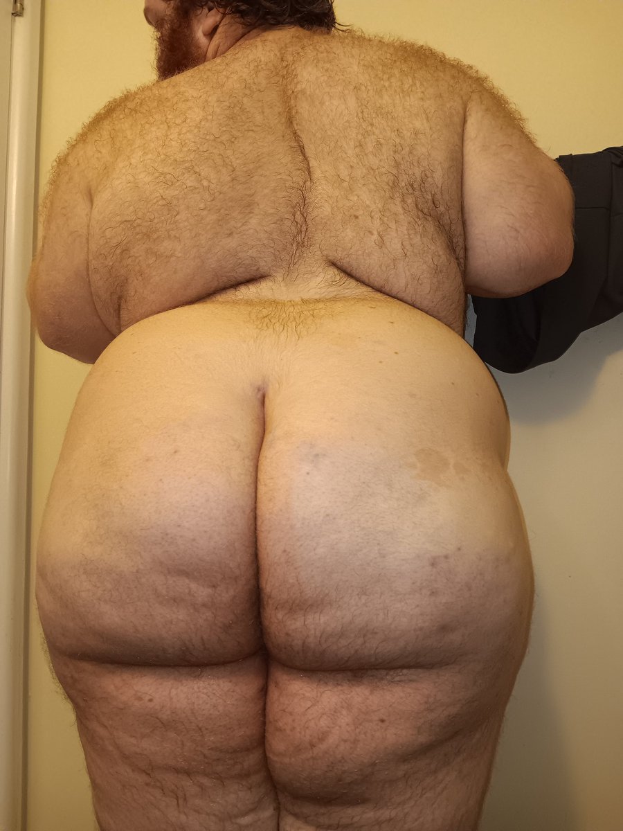 Fat Bttm tweet media