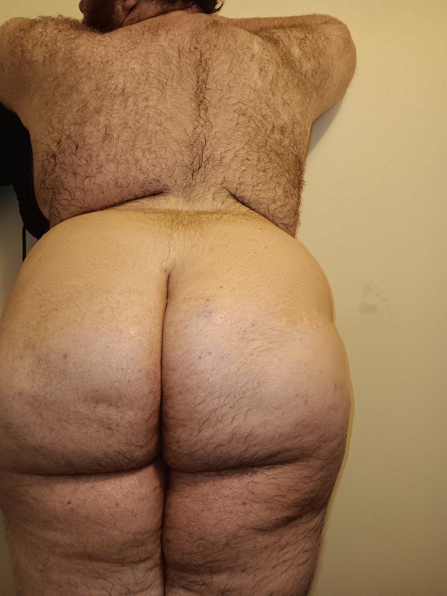 Fat Bttm tweet media