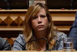 IsabelLMMoreira's tweet image. O país perdeu a Teresa Caeiro, independente, inteligente, insuperável. Eu perdi uma grande amiga que era só amor . E ser só amor dói muito. Guardo tudo, minha Teresa.