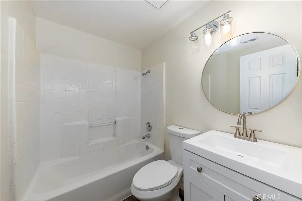 RealEstateDude tweet media