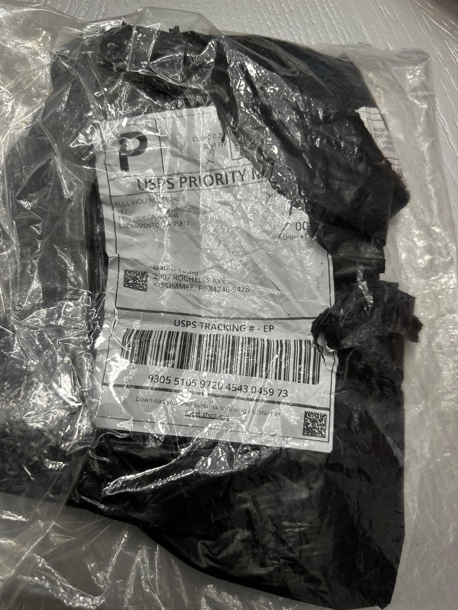 aitch66's tweet photo. @USPS how can this be allowed to happen? What sort of people are you employing that rips open a parcel and steals the contents? Ruined the last few days of our holiday. This needs sorting asap! How do we get a result @USPSorlando @USPSHelp @fullviolence https://t.co/E5eqOoGhZs