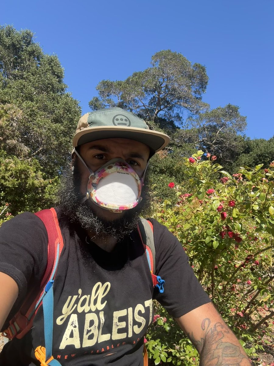 at cafe buying a vegan pastry:

cashier said, “i like your shirt.”
i said, “i like that you’re masked.”