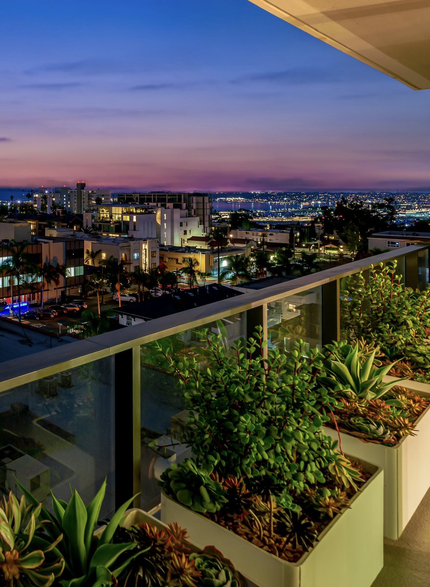 jeffcaughrenRE's tweet photo. ✅ JUST SOLD: The Park at Bankers Hill San Diego |  2 + 3 +/- 2875 sf Open Floor Plan | Panoramic Views $3,500,000 | CAUGHREN 🦅GROUP Represented The Seller’s  01936762 #realestate #realtor #Entrepreneur #justlisted #justsold #lifestyle #sandiego https://t.co/sn61EcYJOQ
