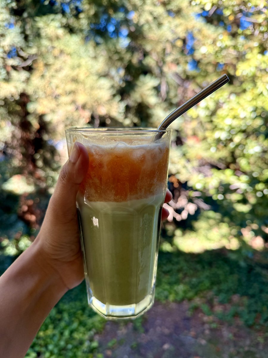 _divija_'s tweet image. Peach iced matcha latte in honor of Indian Independence Day 🇮🇳🫡